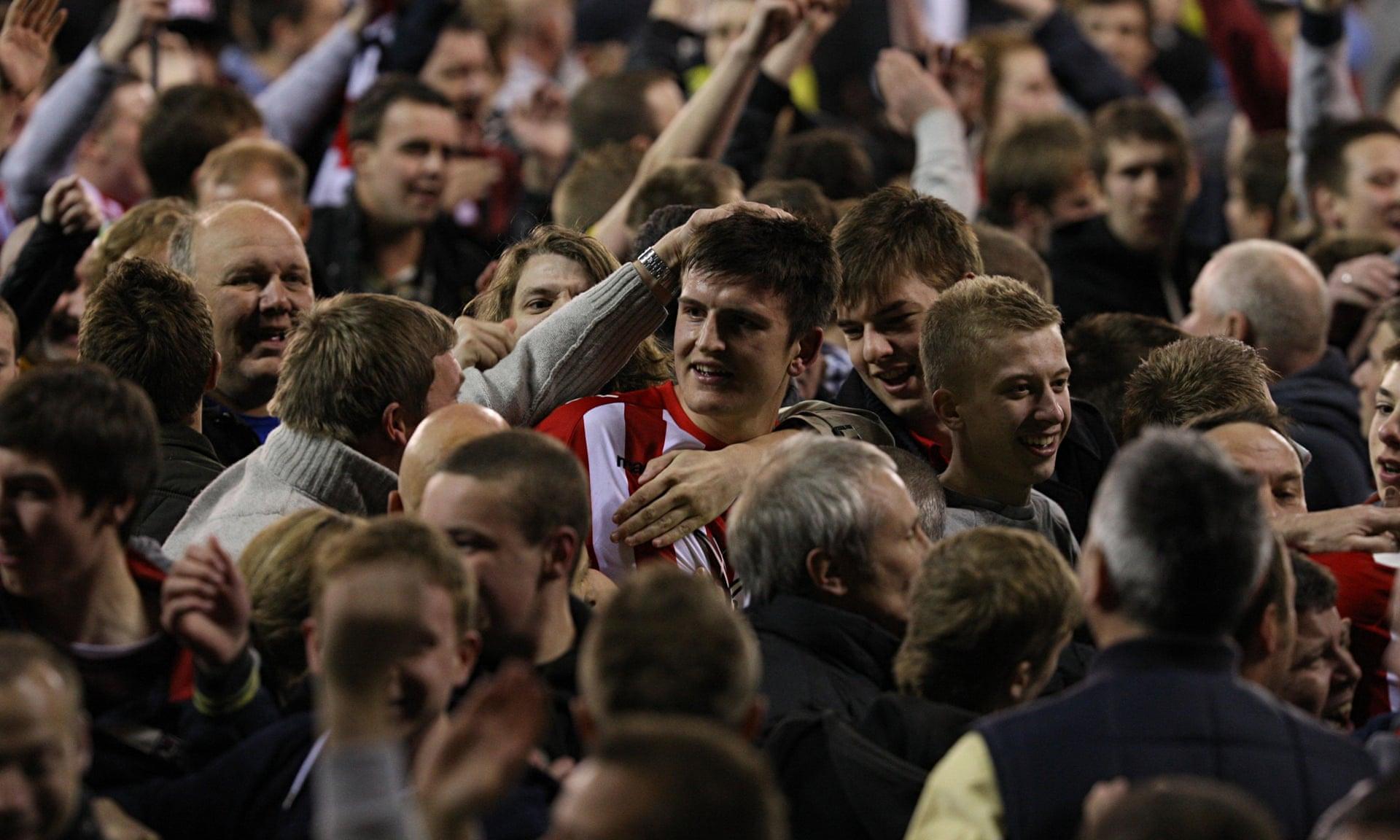 而他的缺席 而他的缺席